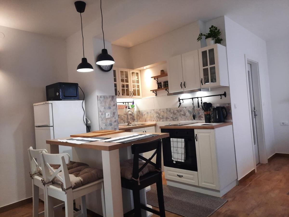 Appartamento Manda Ljubetic Sutivan Esterno foto
