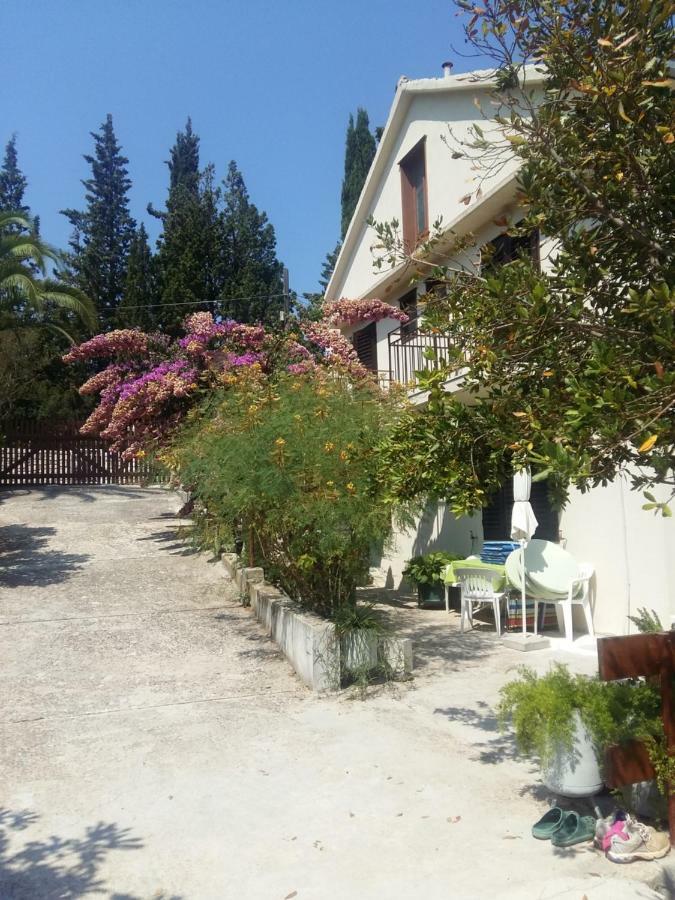 Appartamento Manda Ljubetic Sutivan Esterno foto