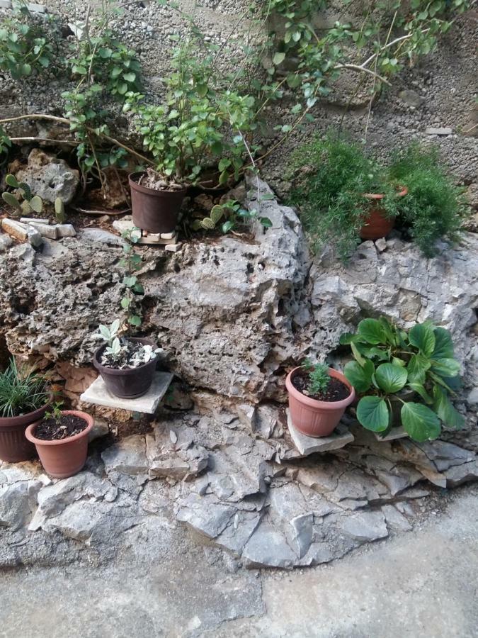 Appartamento Manda Ljubetic Sutivan Esterno foto