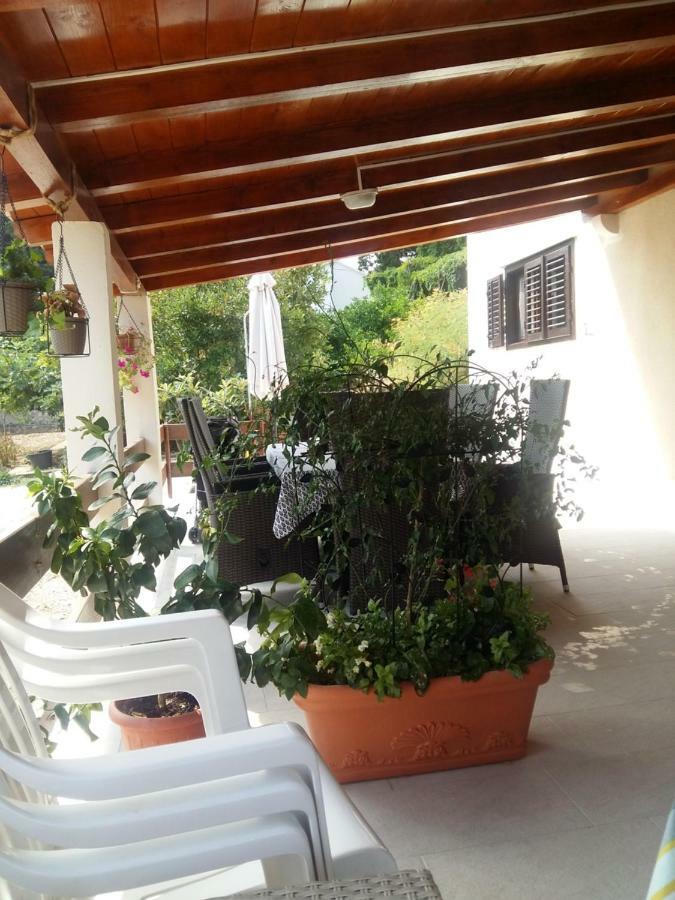 Appartamento Manda Ljubetic Sutivan Esterno foto