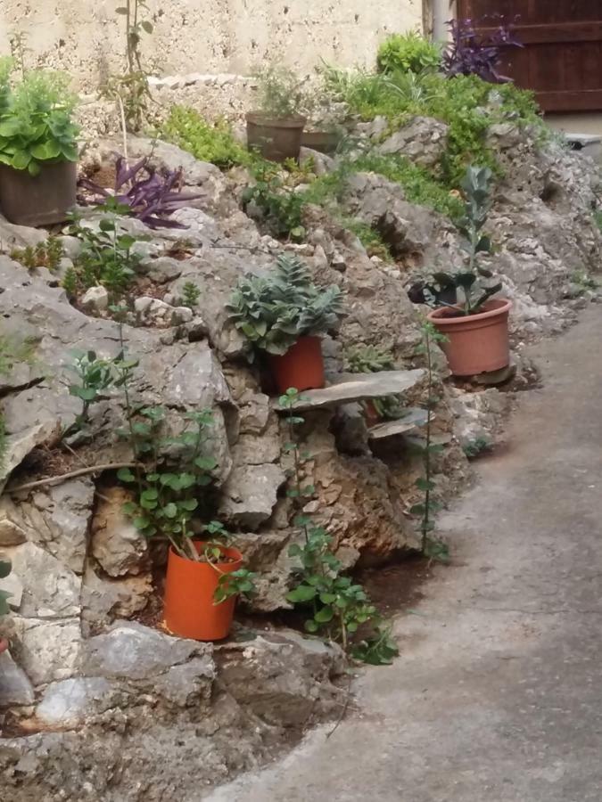 Appartamento Manda Ljubetic Sutivan Esterno foto